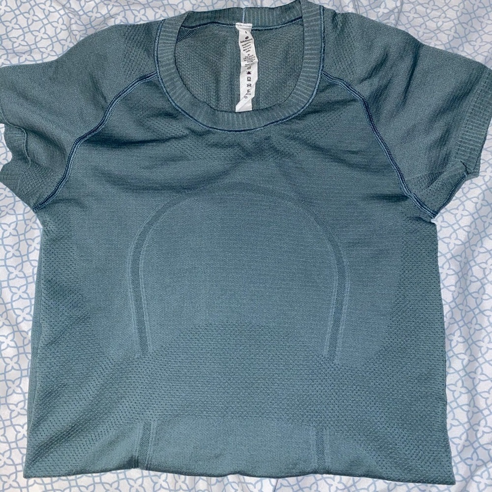 Lululemon swiftly tech tee - pls read